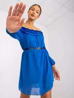 Ciemnoniebieska sukienka z odkrytymi ramionami Ameline 
                                 zdj. 
                                1
