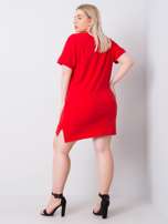 Czerwona sukienka plus size Tonette
                                 zdj. 
                                4