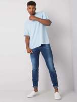 Niebieskie jeansy męskie regular fit z przetarciami Rylan
                                 zdj. 
                                1