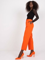 Pomarańczowe spodnie z materiału z prostą nogawką RUE PARIS 
                                 zdj. 
                                3