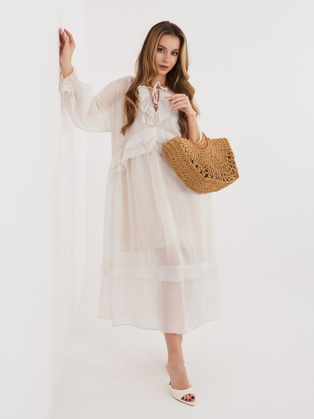 Jasnobeżowa letnia sukienka oversize z falbanami 